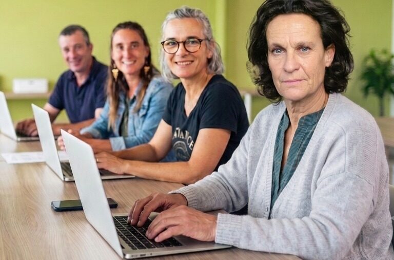 Luzalya Page Contact Je Découvre La Communauté
